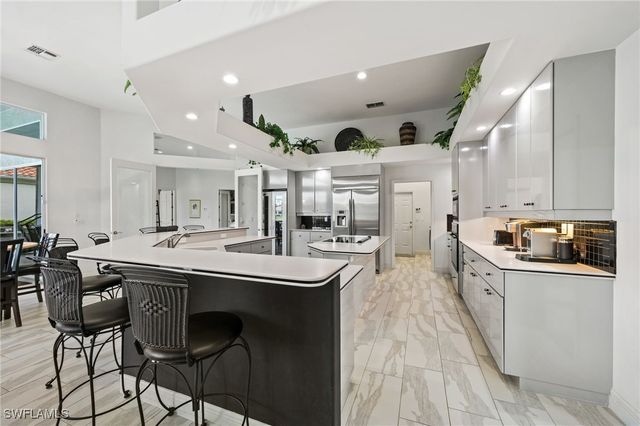 9360 White Hickory LN, Fort Myers, FL 33912