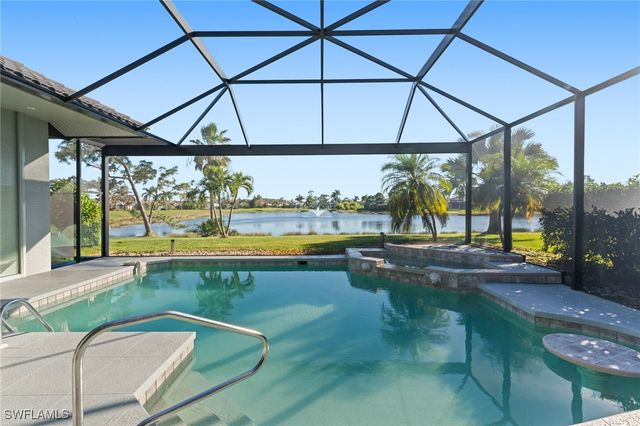 9360 White Hickory LN, Fort Myers, FL 33912