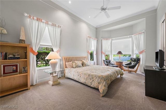 9360 White Hickory LN, Fort Myers, FL 33912