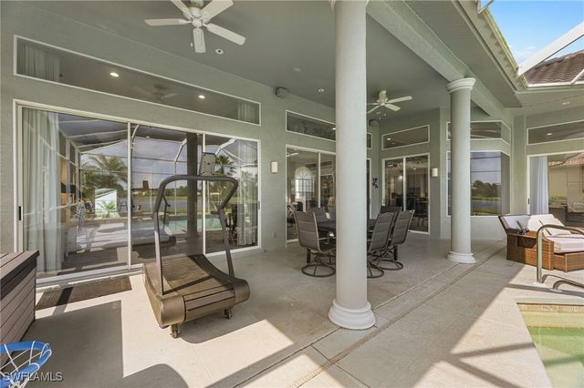 9360 White Hickory LN, Fort Myers, FL 33912