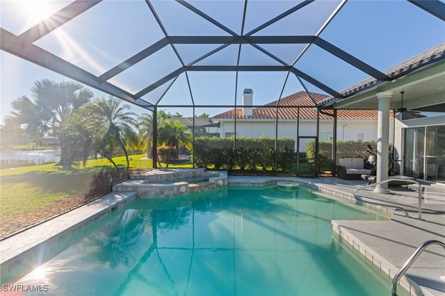 9360 White Hickory LN, Fort Myers, FL 33912