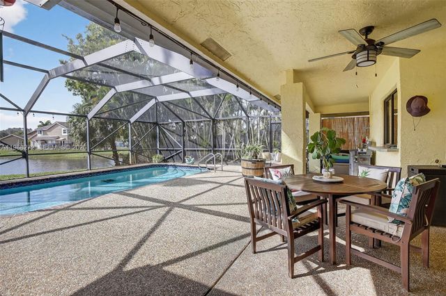 8740 SW 56th Pl, Cooper City, FL 33328