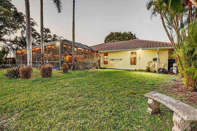 8740 SW 56th Pl, Cooper City, FL 33328