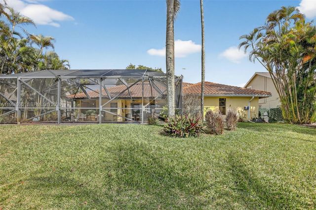 8740 SW 56th Pl, Cooper City, FL 33328