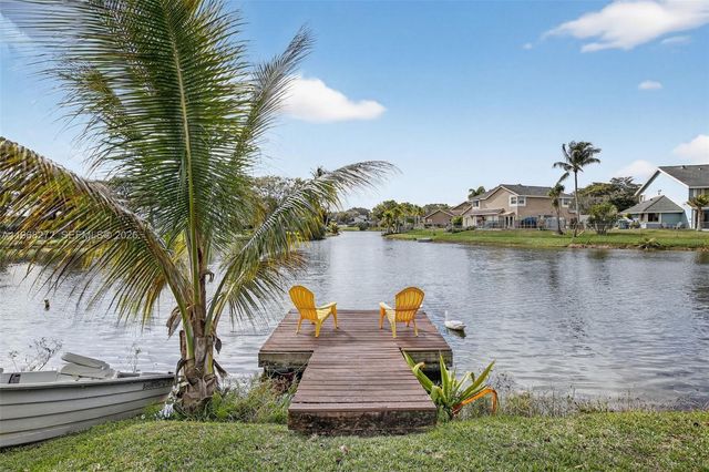 8740 SW 56th Pl, Cooper City, FL 33328