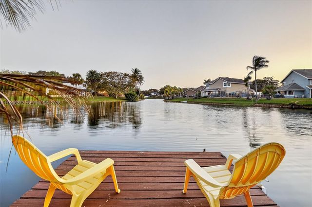 8740 SW 56th Pl, Cooper City, FL 33328