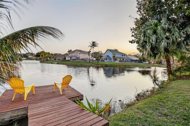 8740 SW 56th Pl, Cooper City, FL 33328