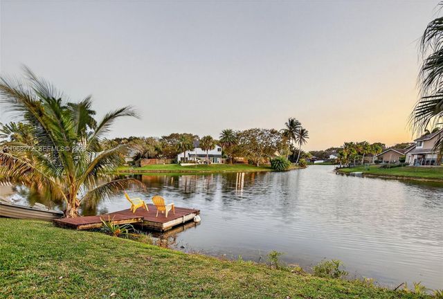 8740 SW 56th Pl, Cooper City, FL 33328