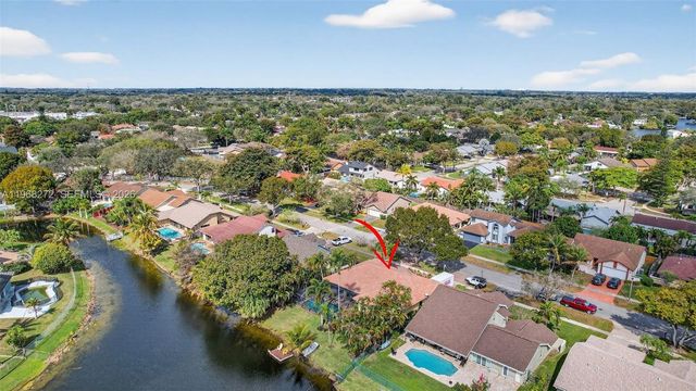 8740 SW 56th Pl, Cooper City, FL 33328