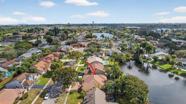 8740 SW 56th Pl, Cooper City, FL 33328