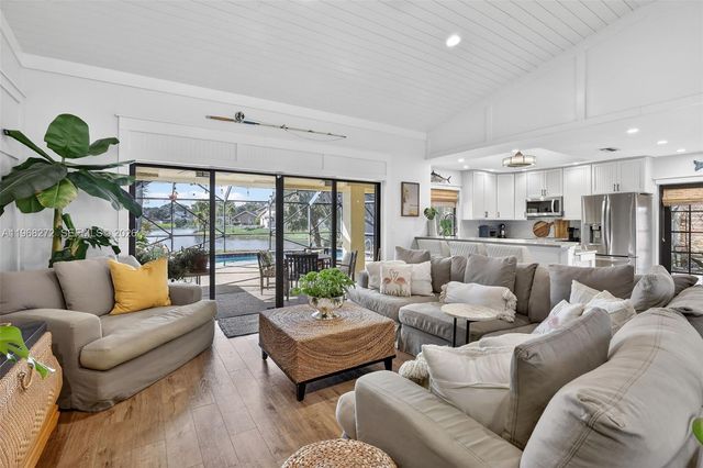 8740 SW 56th Pl, Cooper City, FL 33328