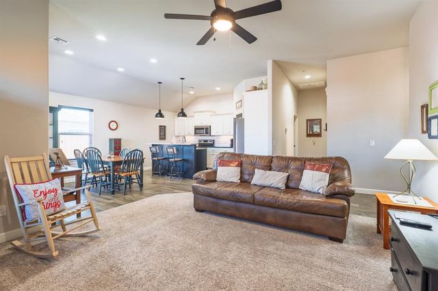 1922 Glenbrook Drive, Shawnee, OK 74804