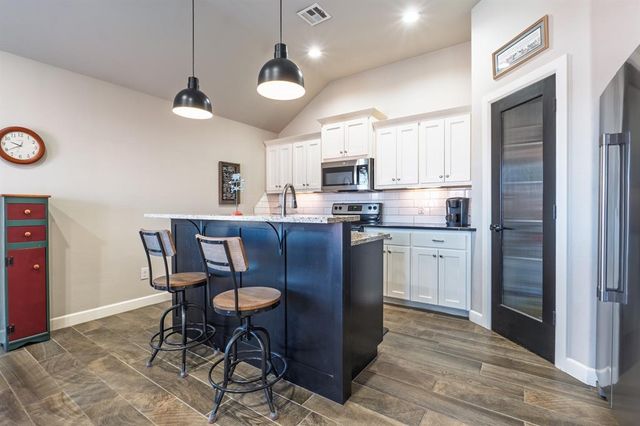 1922 Glenbrook Drive, Shawnee, OK 74804