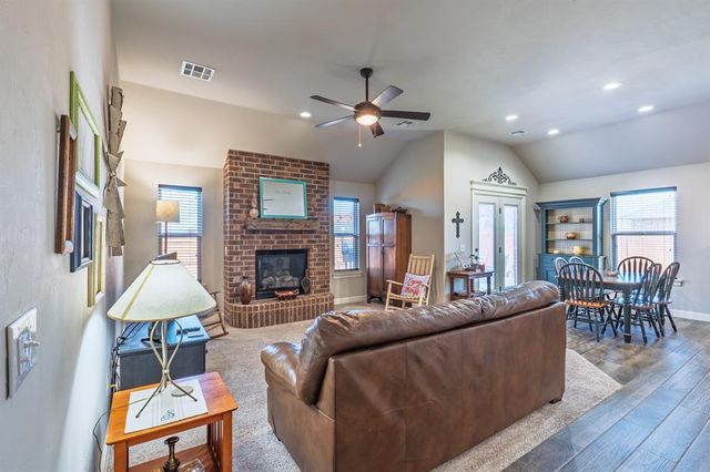 1922 Glenbrook Drive, Shawnee, OK 74804