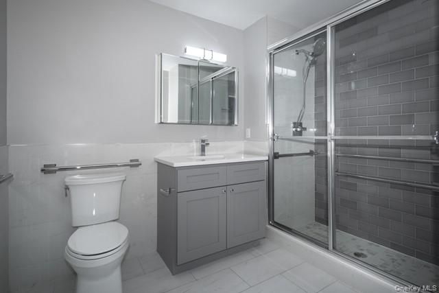 262 Indian Head Road 206, Kings Park, NY 11754