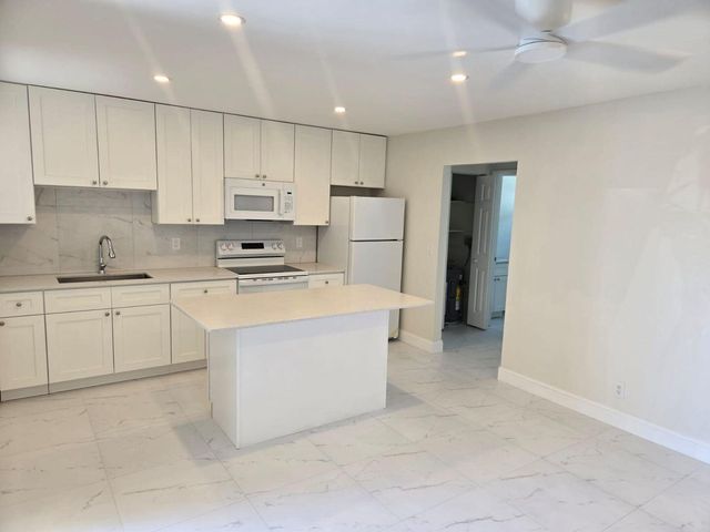 620 S Broadway 4, Lantana, FL 33462