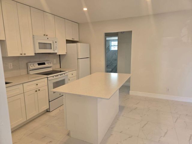 620 S Broadway 4, Lantana, FL 33462