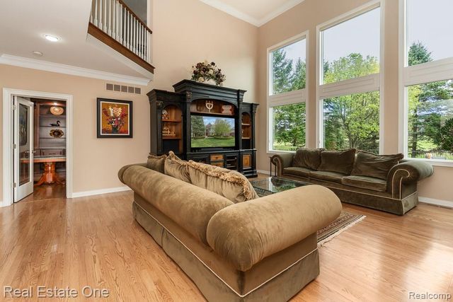 2483 Spyglass Drive, Oakland, MI 48363