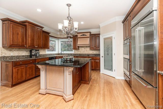 2483 Spyglass Drive, Oakland, MI 48363