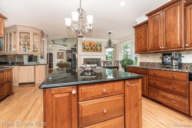 2483 Spyglass Drive, Oakland, MI 48363