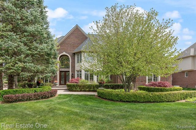 2483 Spyglass Drive, Oakland, MI 48363