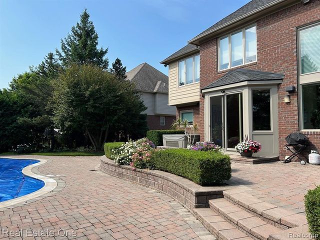 2483 Spyglass Drive, Oakland, MI 48363