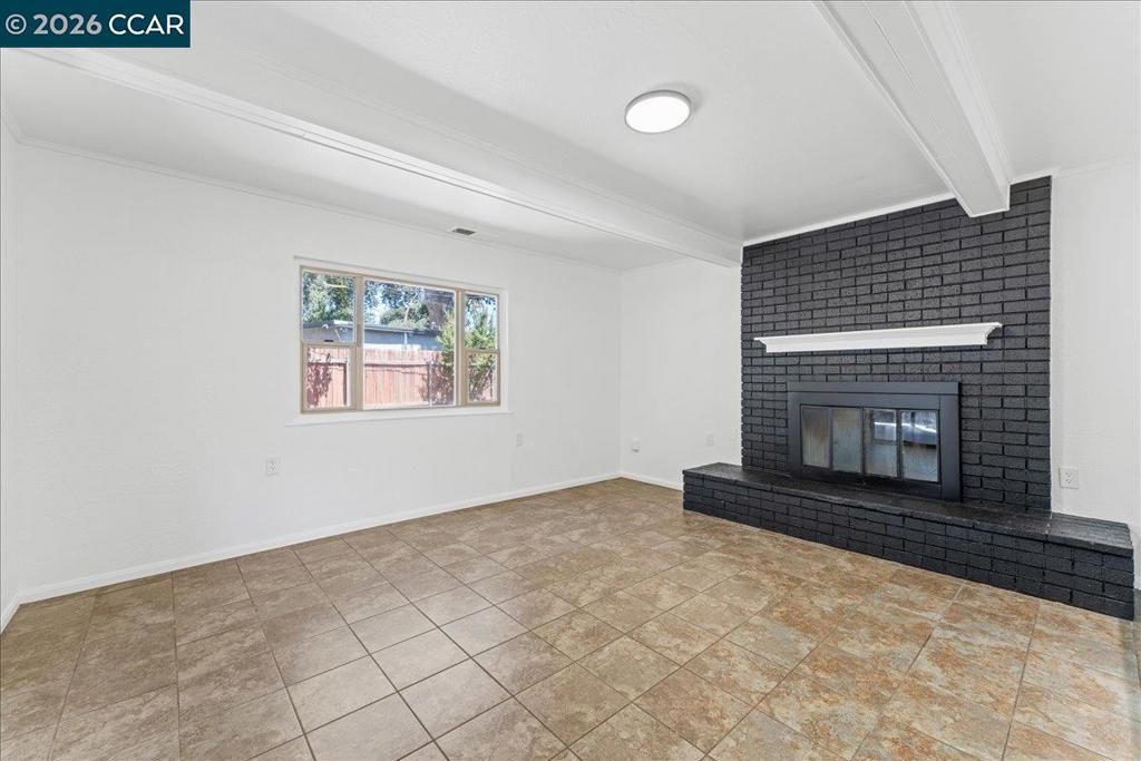 Image 15 of property listing at 341 Arcade Blvd, Sacramento, CA 95815