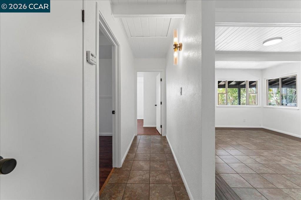 Image 19 of property listing at 341 Arcade Blvd, Sacramento, CA 95815