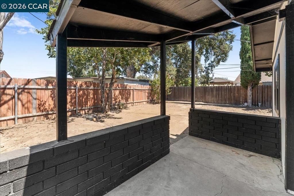 Image 28 of property listing at 341 Arcade Blvd, Sacramento, CA 95815
