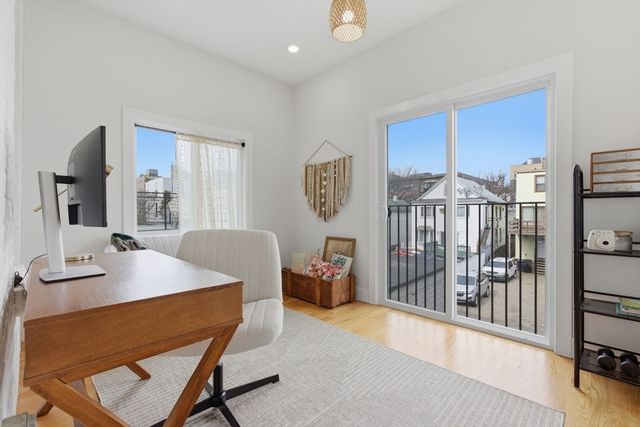 284 Sumner Street 2, Boston, MA 02128