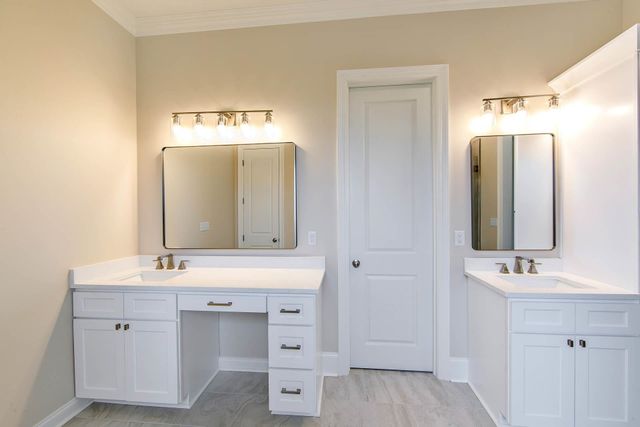 1313 Rosedown Dr, Thibodaux, LA 70301