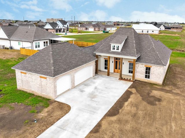 1313 Rosedown Dr, Thibodaux, LA 70301