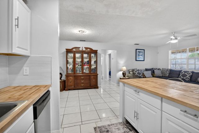 1411 NW 89th Avenue, Pembroke Pines, FL 33024