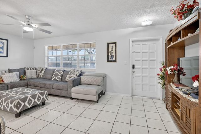 1411 NW 89th Avenue, Pembroke Pines, FL 33024