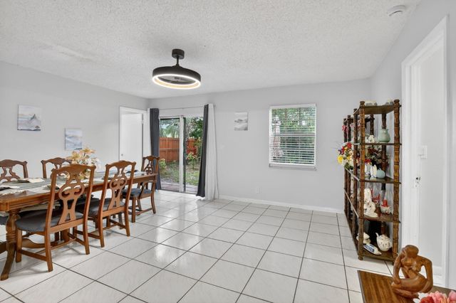 1411 NW 89th Avenue, Pembroke Pines, FL 33024