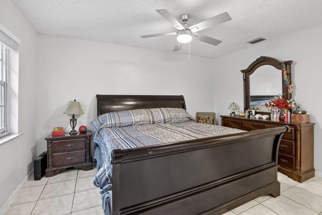 1411 NW 89th Avenue, Pembroke Pines, FL 33024
