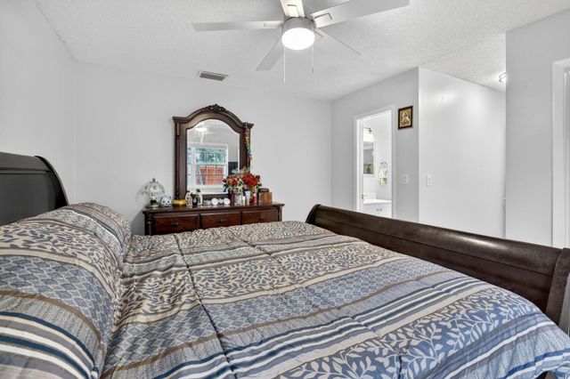 1411 NW 89th Avenue, Pembroke Pines, FL 33024