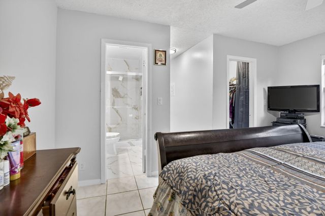 1411 NW 89th Avenue, Pembroke Pines, FL 33024