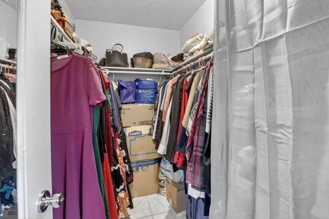1411 NW 89th Avenue, Pembroke Pines, FL 33024