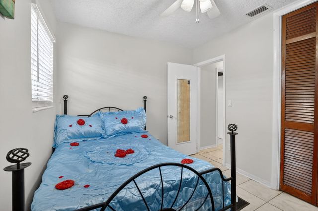 1411 NW 89th Avenue, Pembroke Pines, FL 33024