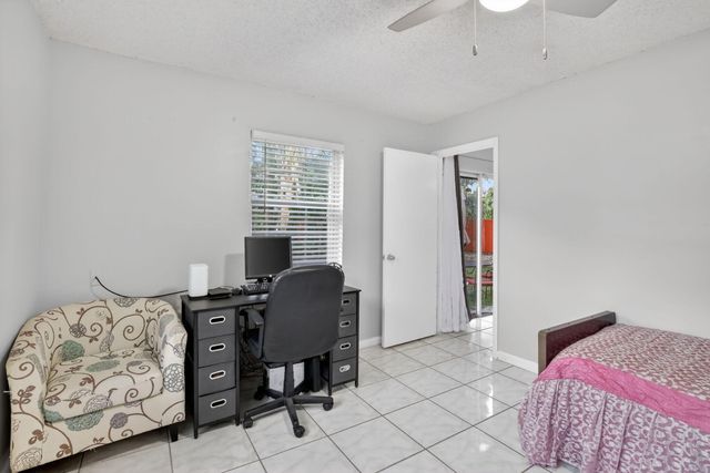 1411 NW 89th Avenue, Pembroke Pines, FL 33024