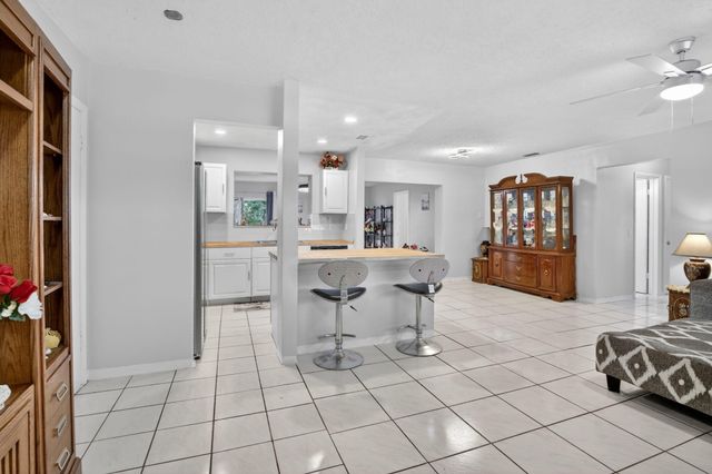 1411 NW 89th Avenue, Pembroke Pines, FL 33024