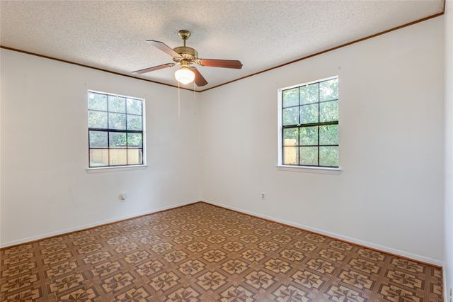 312 Birchwood Street, Azle, TX 76020