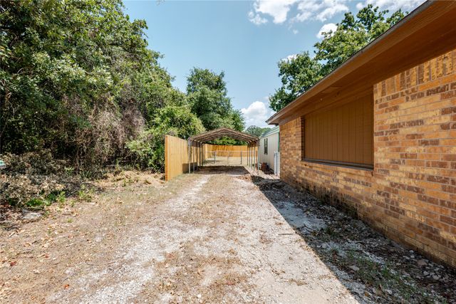 312 Birchwood Street, Azle, TX 76020
