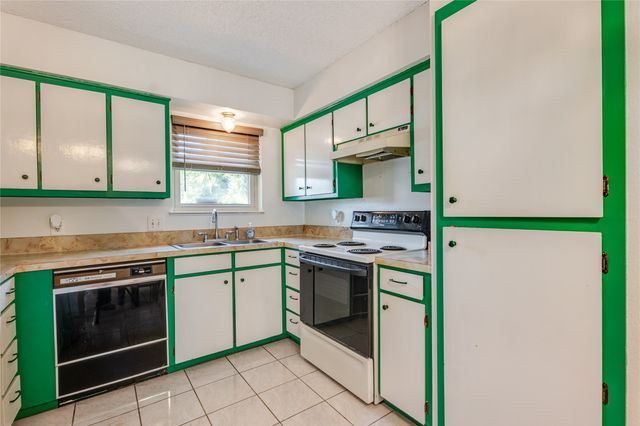 312 Birchwood Street, Azle, TX 76020