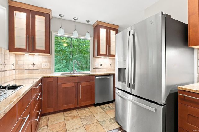 3529 Rosewood Drive, Fort Wayne, IN 46804