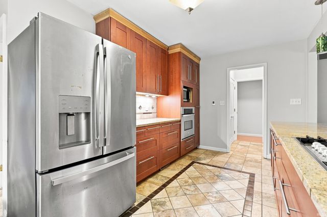 3529 Rosewood Drive, Fort Wayne, IN 46804