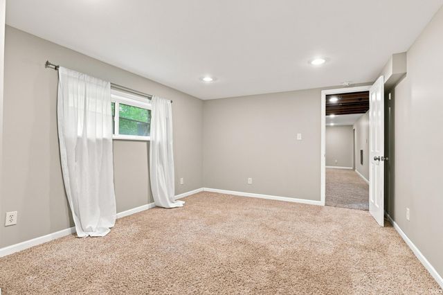 3529 Rosewood Drive, Fort Wayne, IN 46804