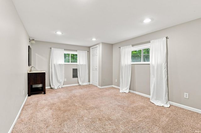 3529 Rosewood Drive, Fort Wayne, IN 46804