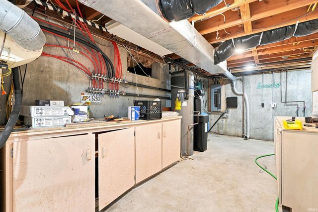 3529 Rosewood Drive, Fort Wayne, IN 46804